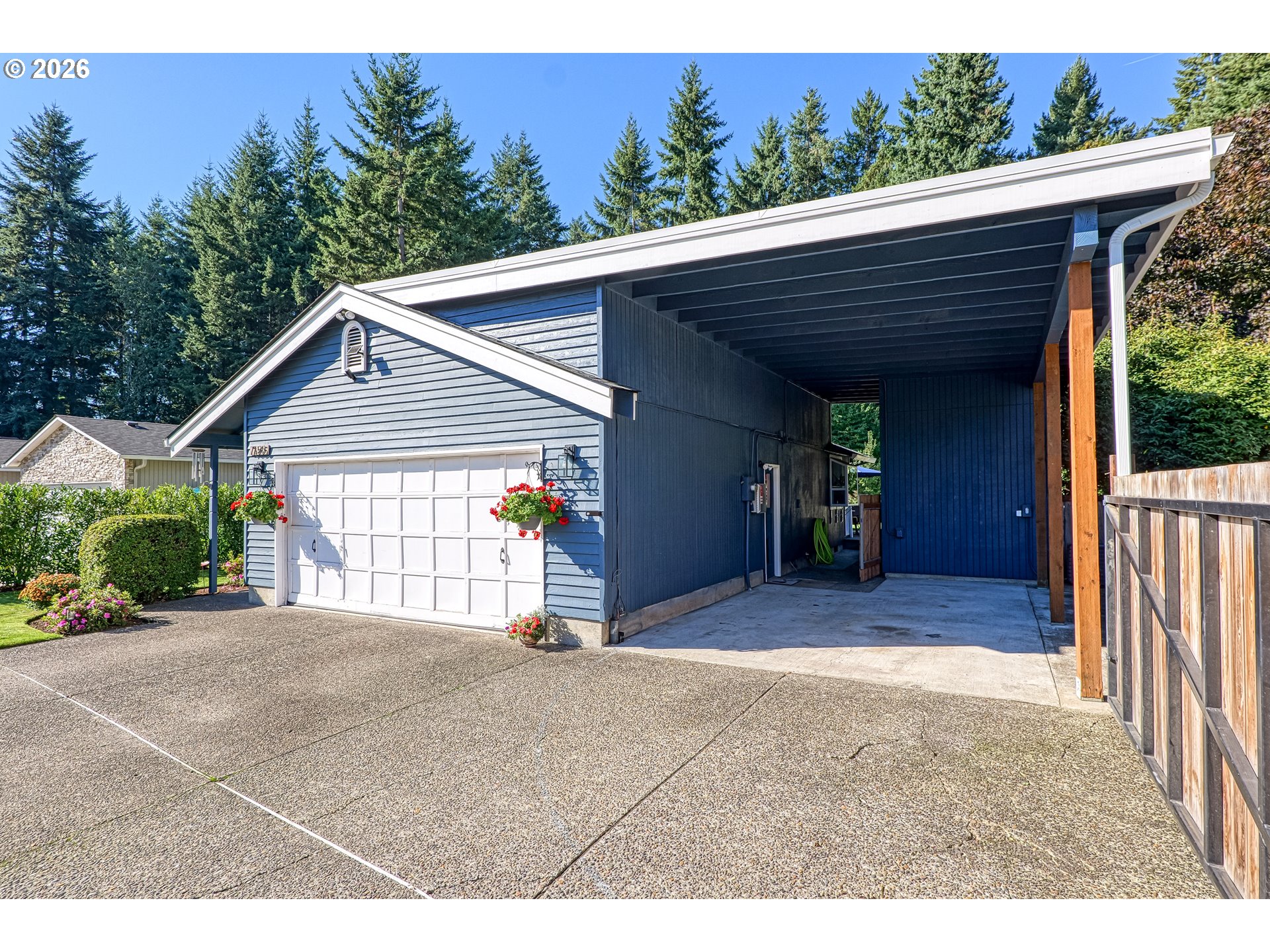 7355 Southwest Delaware Circle Tualatin, OR 97062 - Photo 2 of 29