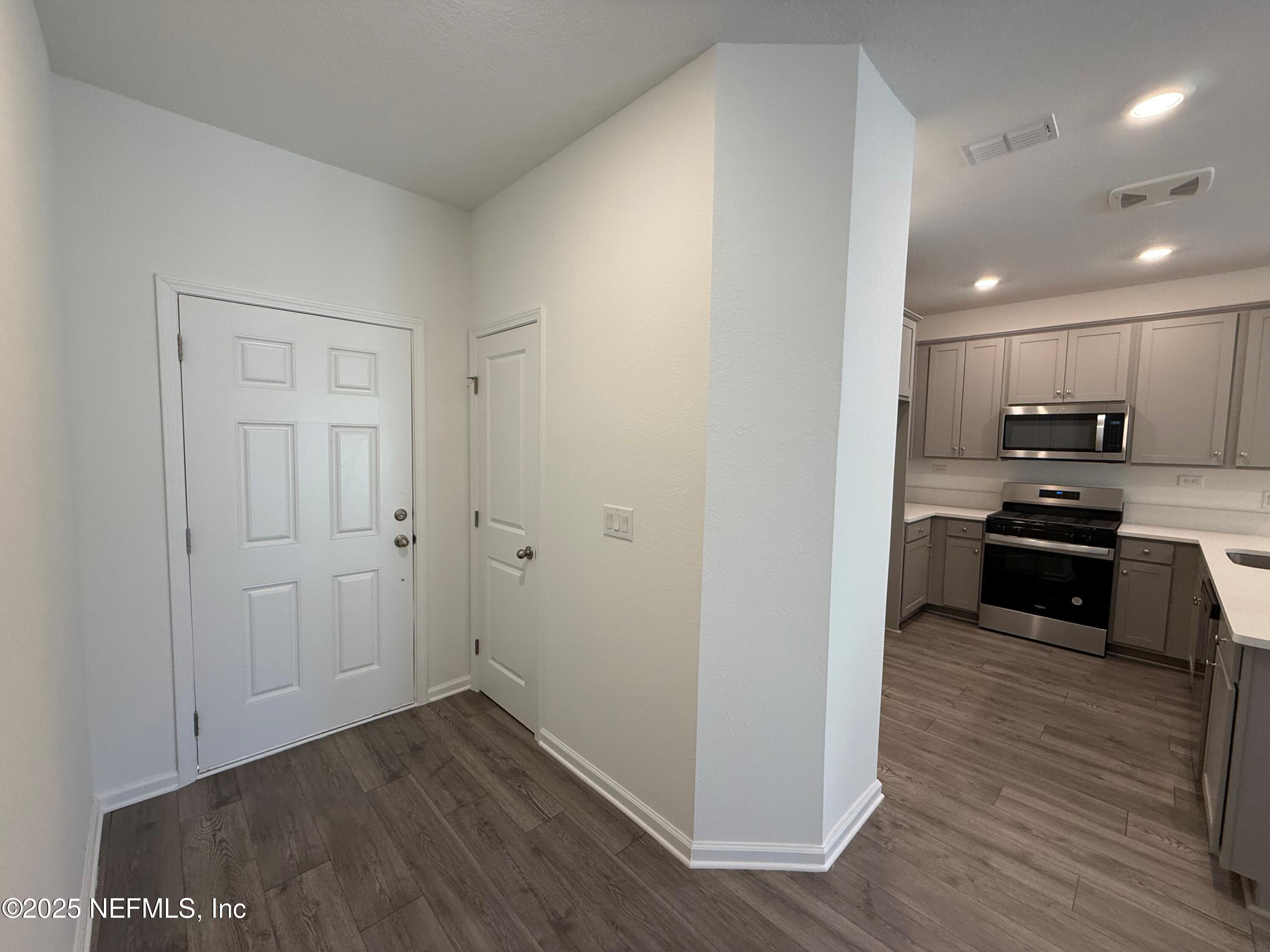 1617 Cluny Road Jacksonville, FL 32218 - Photo 2 of 21 Photo 2