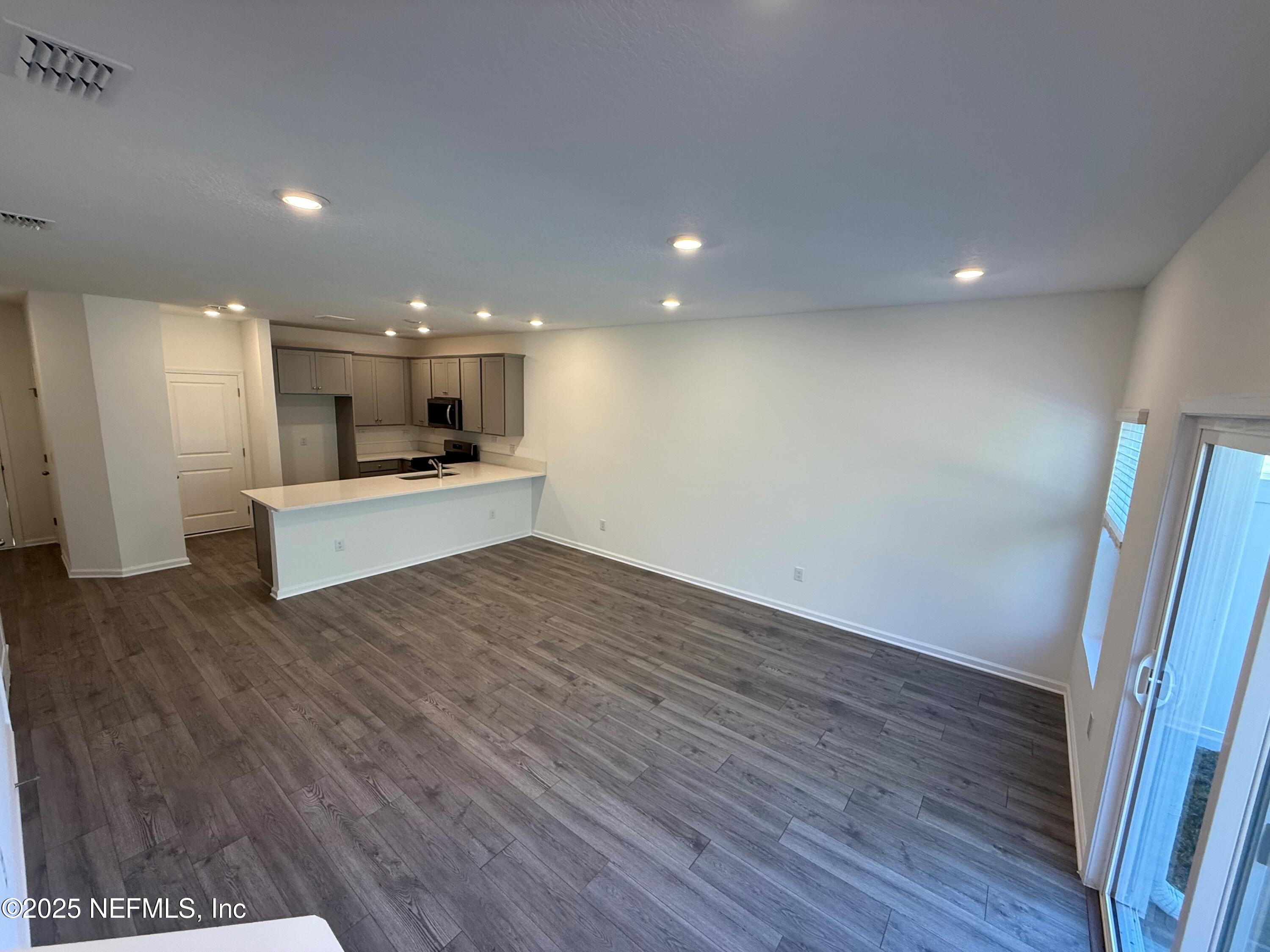 1617 Cluny Road Jacksonville, FL 32218 - Photo 8 of 21 Photo 7