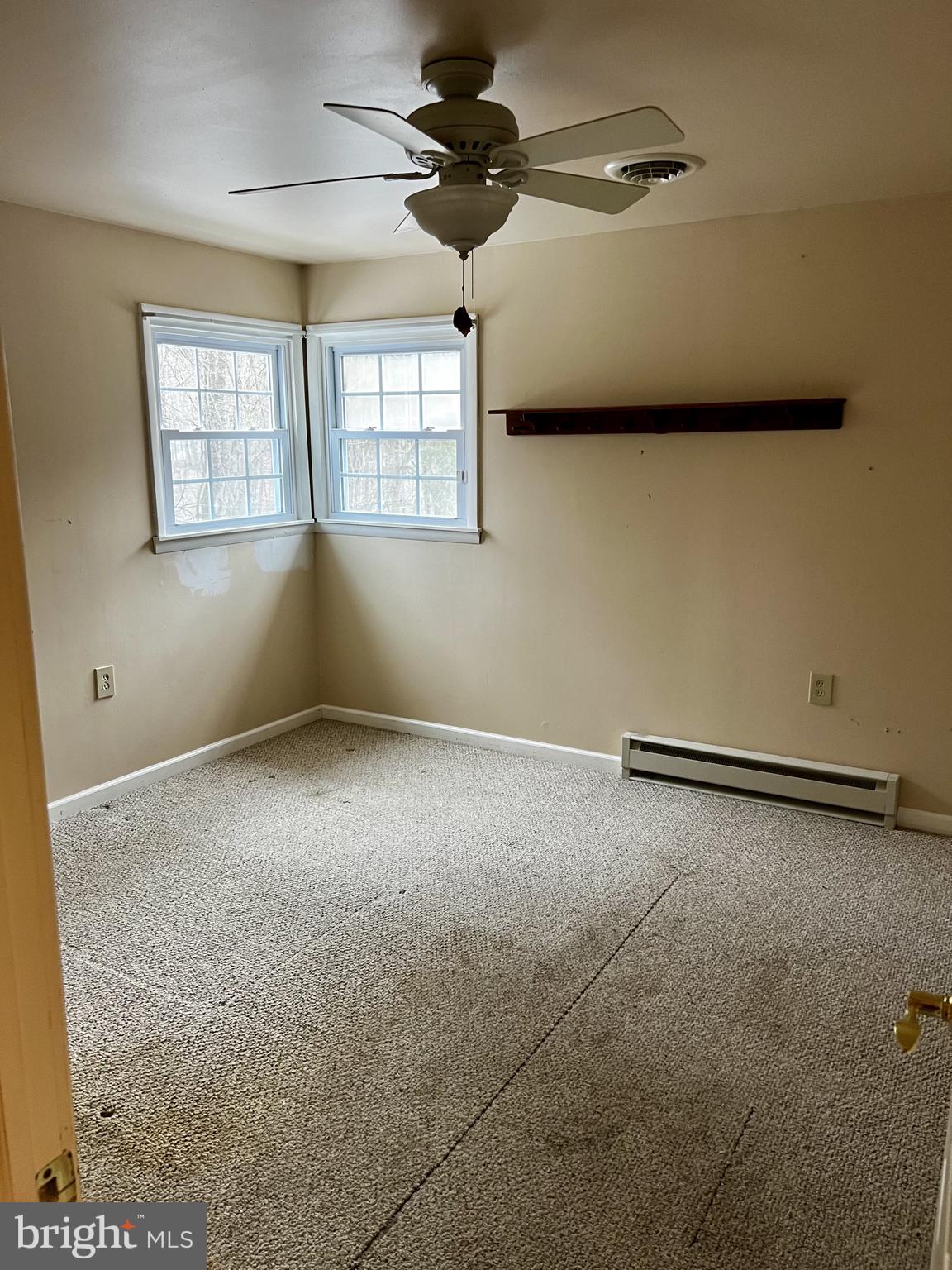 139 Carter Road Elkton, MD 21921 - Photo 13 of 27 a view of a livingroom with an empty space and a window