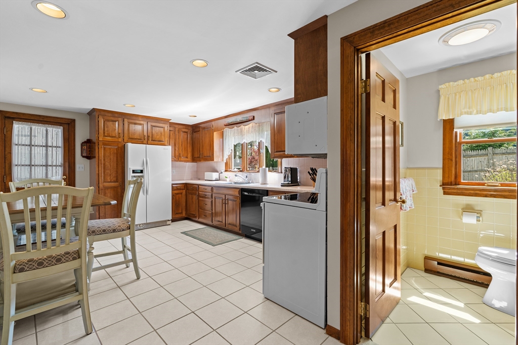 48 Day Hill Road Framingham, MA 01702 - Photo 9 of 37 Gallery Image 9