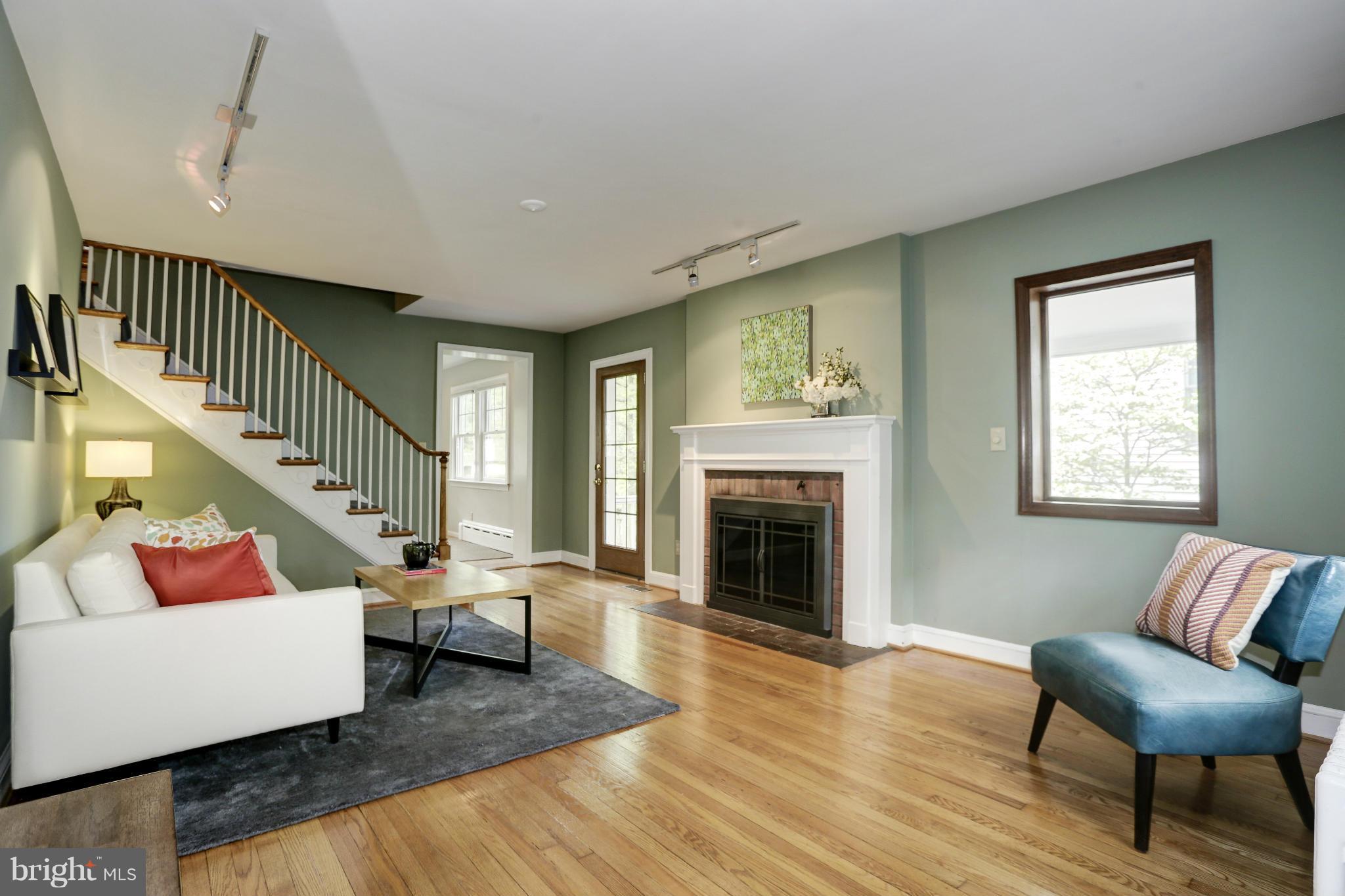 9310 Ocala Street Silver Spring, MD 20901 - Photo 2 of 30 Living Room