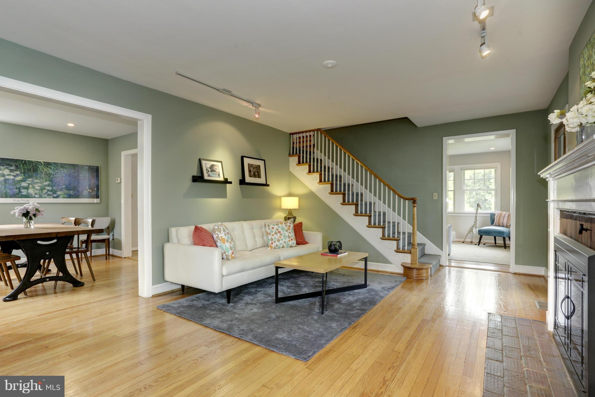 9310 Ocala Street Silver Spring, MD 20901 - Photo 3 of 30 Living Room