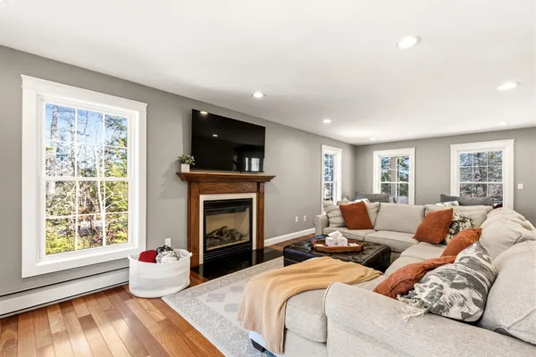 $749,900 | 7 Roman Woods Way, Gray, ME 04039