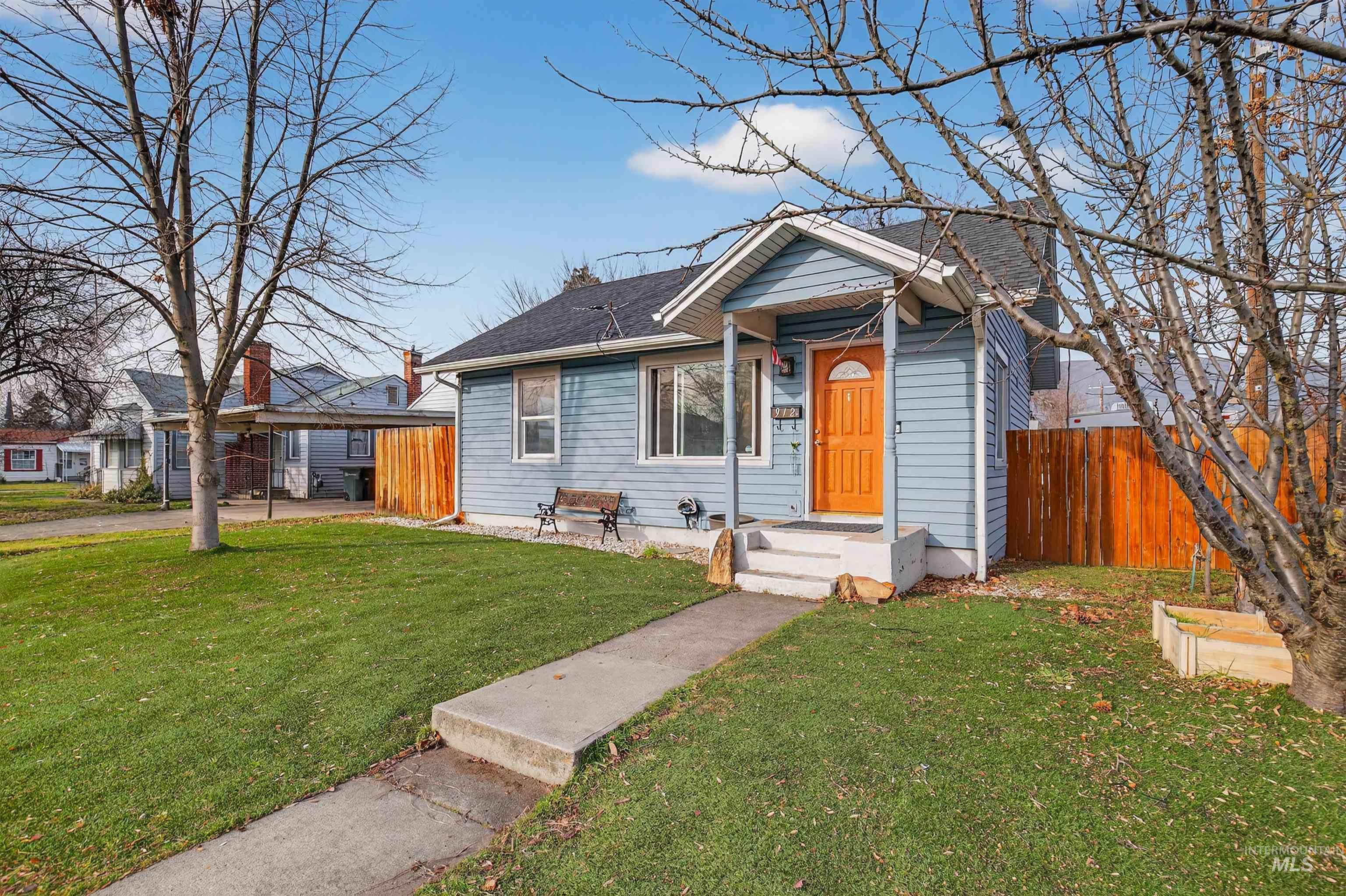 912 Elm Street Clarkston, WA 99403 - Photo 4 of 34