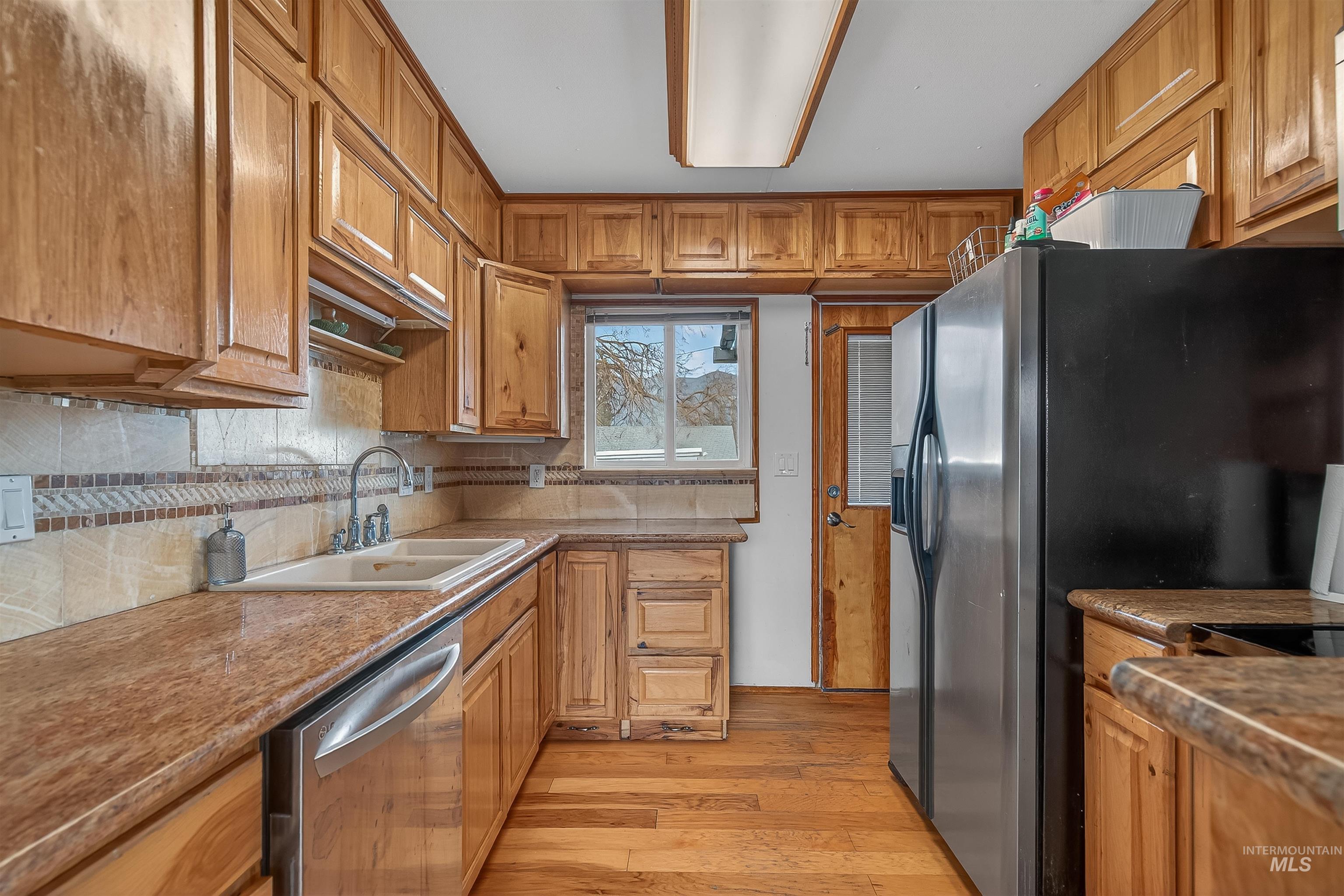 912 Elm Street Clarkston, WA 99403 - Photo 7 of 34