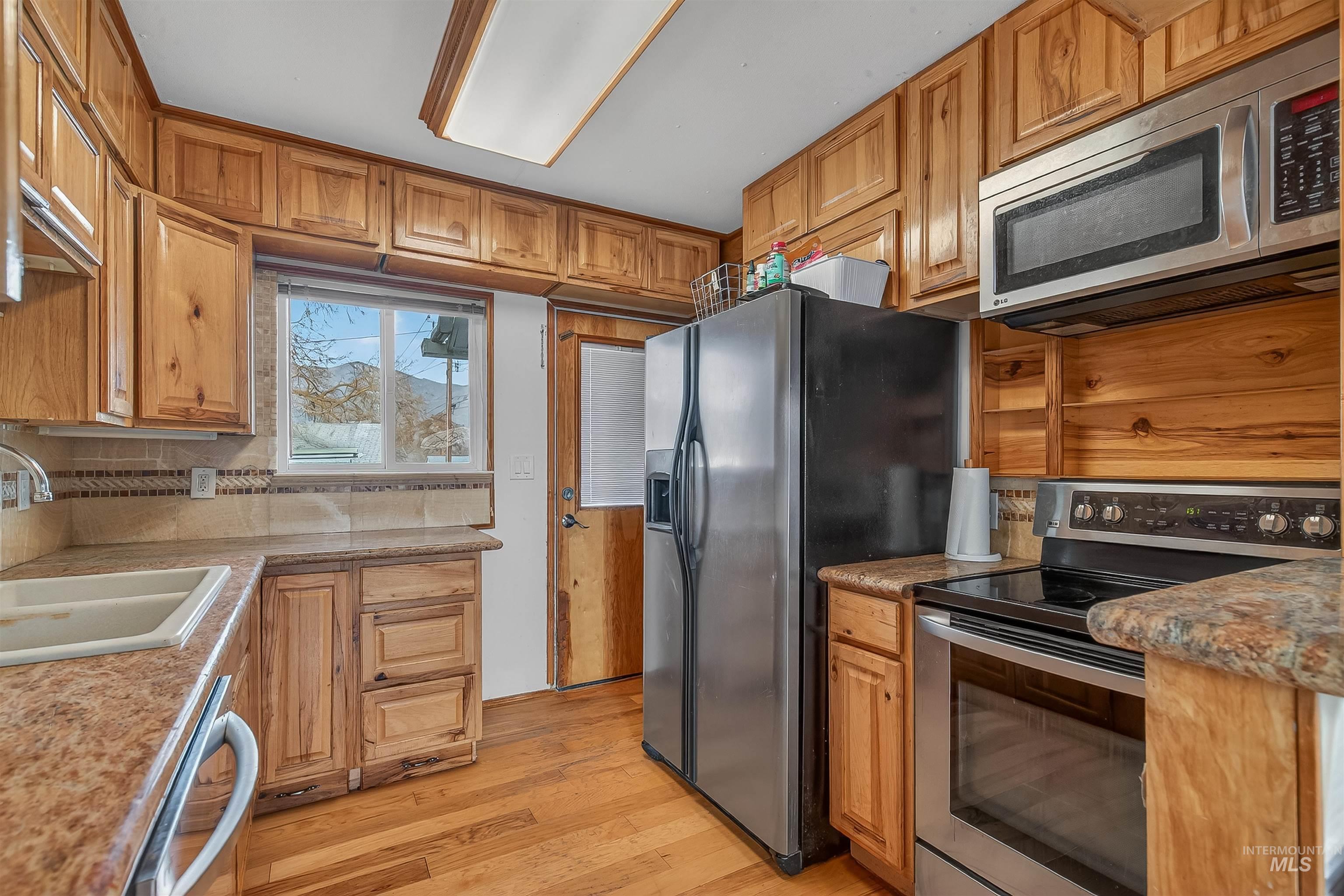 912 Elm Street Clarkston, WA 99403 - Photo 9 of 34