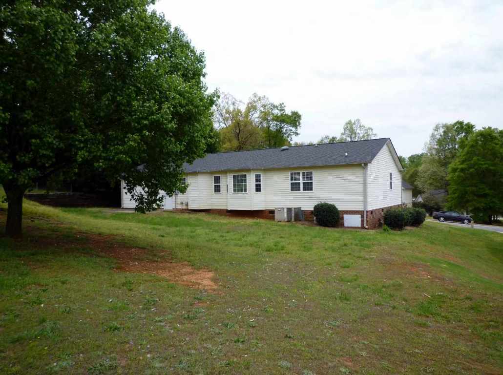 216 Laurel Heights Anderson, SC 29621 - Photo 3 of 22