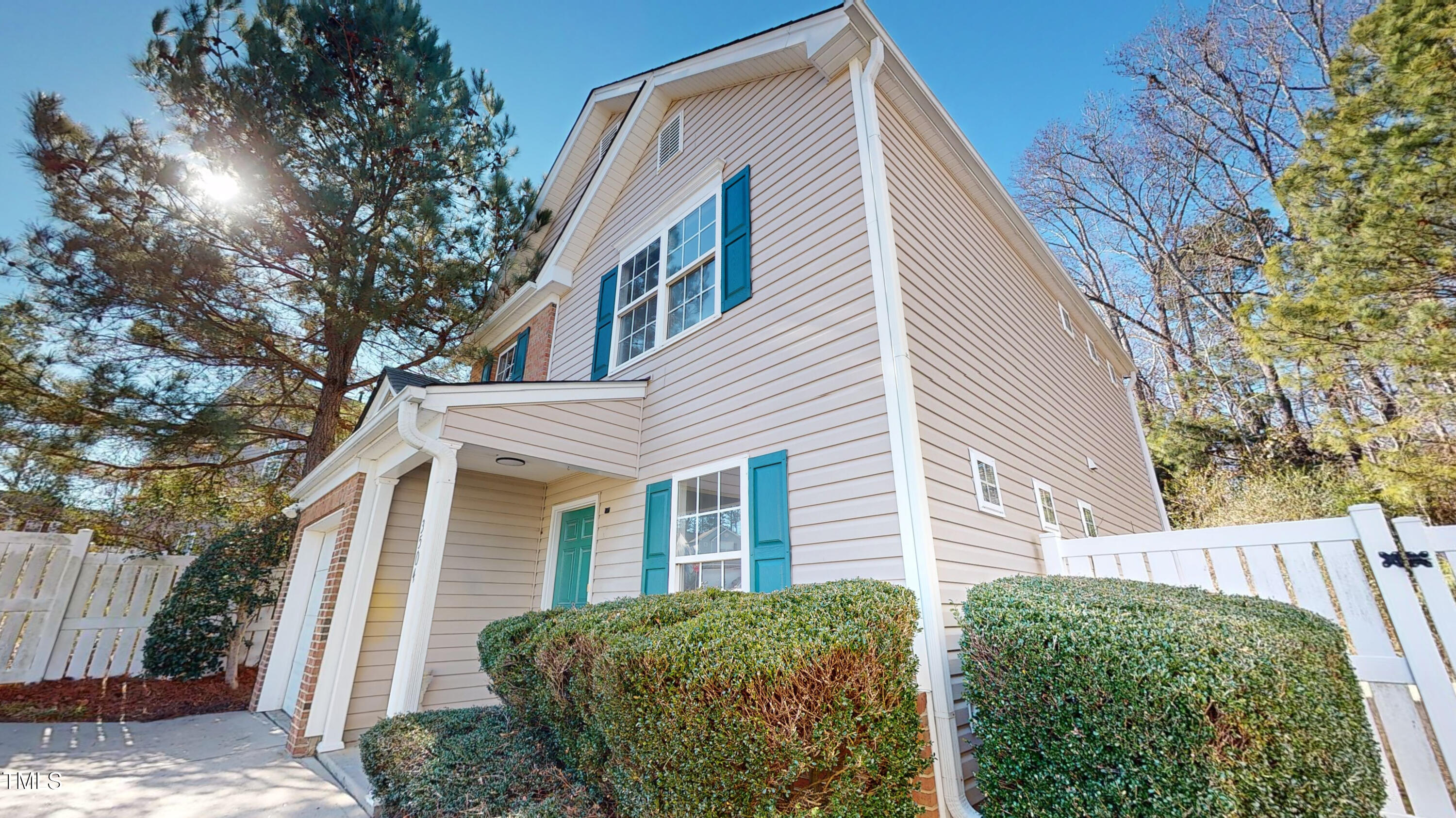 3504 Dolle Court Raleigh, NC 27610 - Photo 4 of 54 01.14.2025_16.27.10