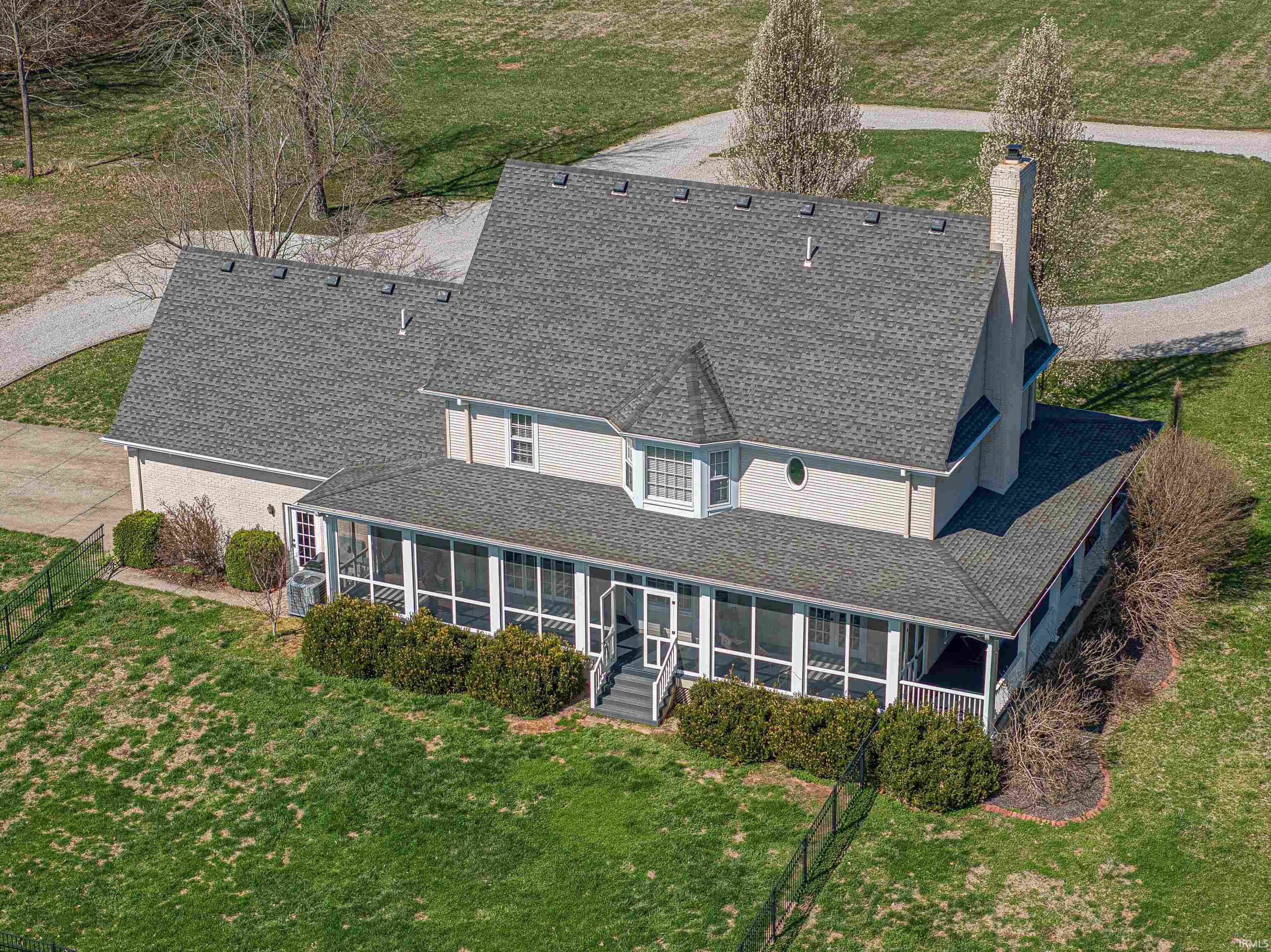 9599 Heim Road Chandler, IN 47610 - Photo 5 of 36