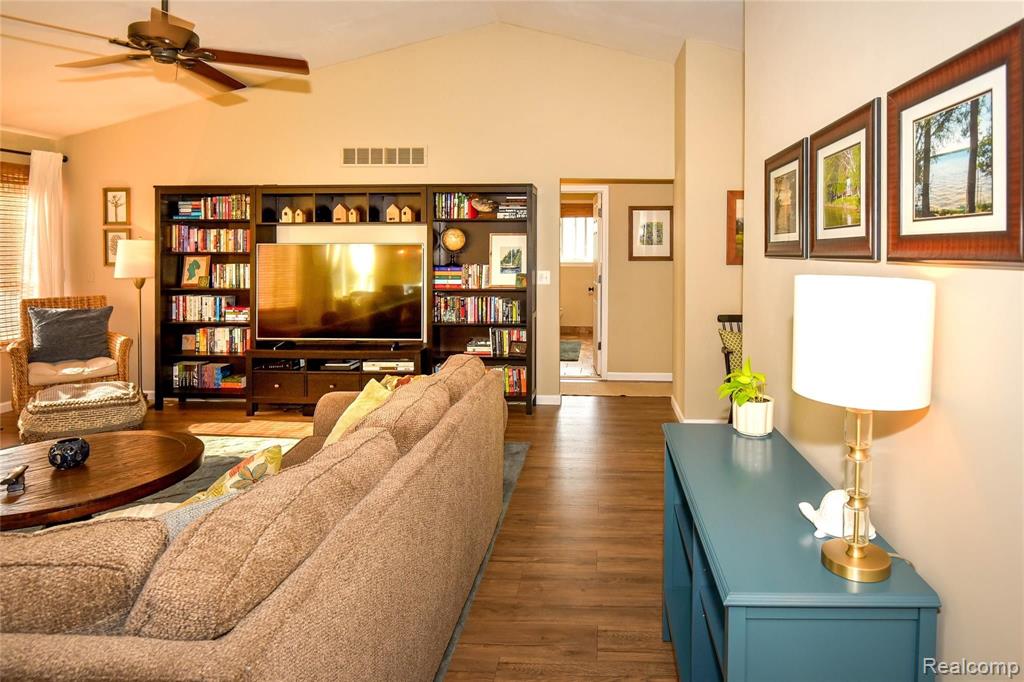 554 Curzon Road Rochester Hills, MI 48307 - Photo 12 of 35