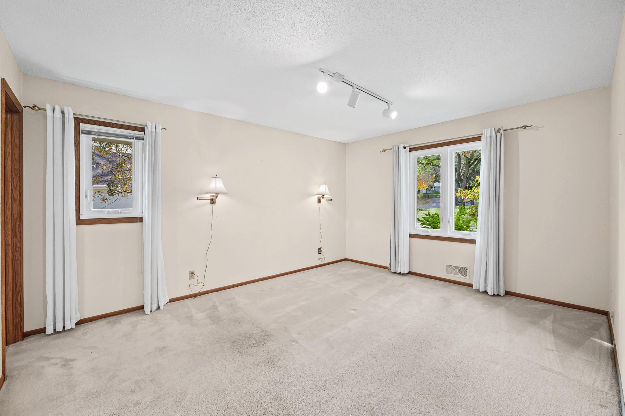 10243 Rich Road Bloomington, MN 55437 - Photo 16 of 48 Gallery Image 16