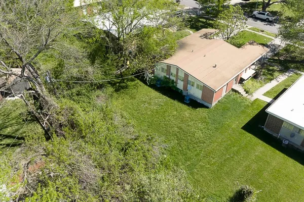 $325,000 | 8436 Kessler Street, Overland Park, KS 66212