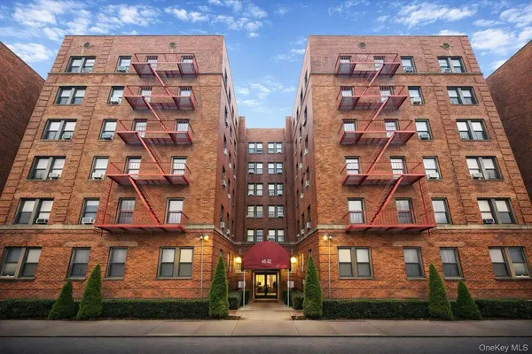 $288,000 | 42-52 Layton Street, Unit 6F | Elmhurst
