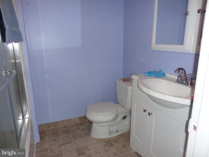 8176 Del Haven Road Dundalk, MD 21222 - Photo 3 of 4 Bath