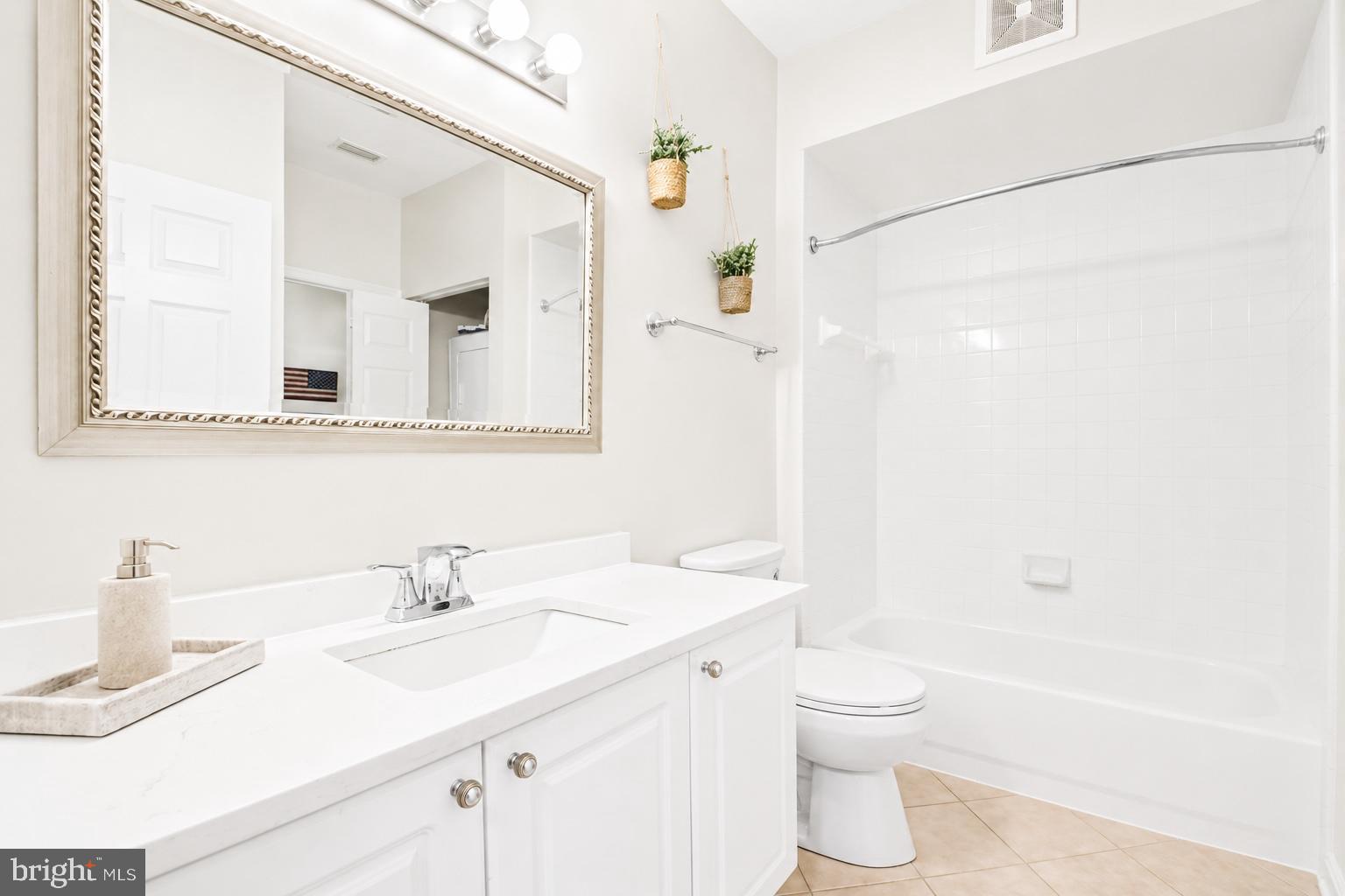 11775 Stratford House Place, Unit 112 Reston, VA 20190 - Photo 8 of 20 Full Bath