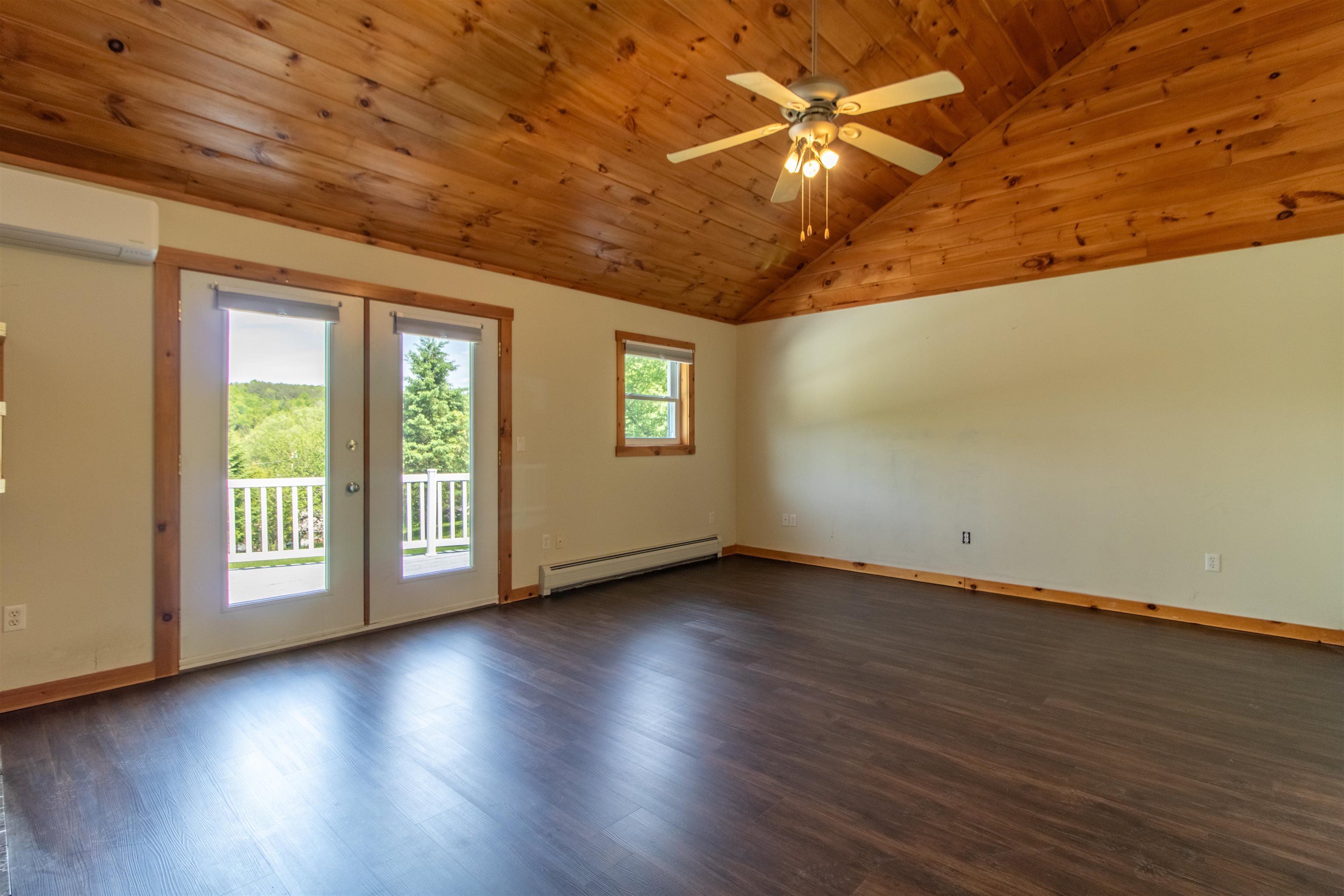 2111 Beebe Road Derby, VT 05855 - Photo 20 of 44