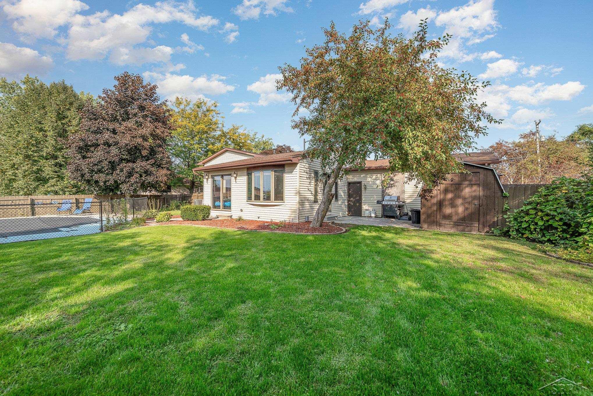 1544 South Miller Road Saginaw, MI 48609 - Photo 36 of 47 50133771-8EC7AFE3-A233-4578-A73A-9AE185BA9EF3.JPG