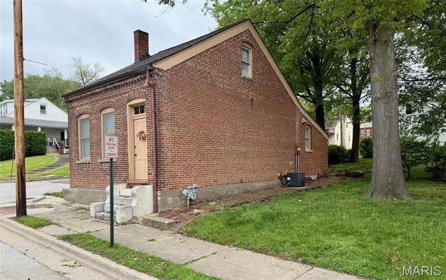 $143,000 | 600 South Charles Street, Belleville, IL 62220