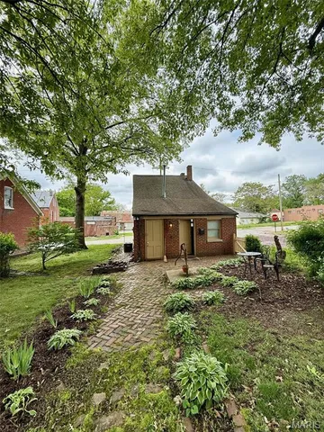 $143,000 | 600 South Charles Street, Belleville, IL 62220