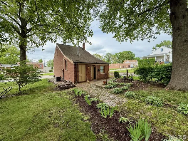 $143,000 | 600 South Charles Street, Belleville, IL 62220