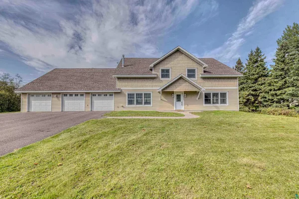 $675,000 | 1213-15 22nd Avenue East, Superior, WI 54880