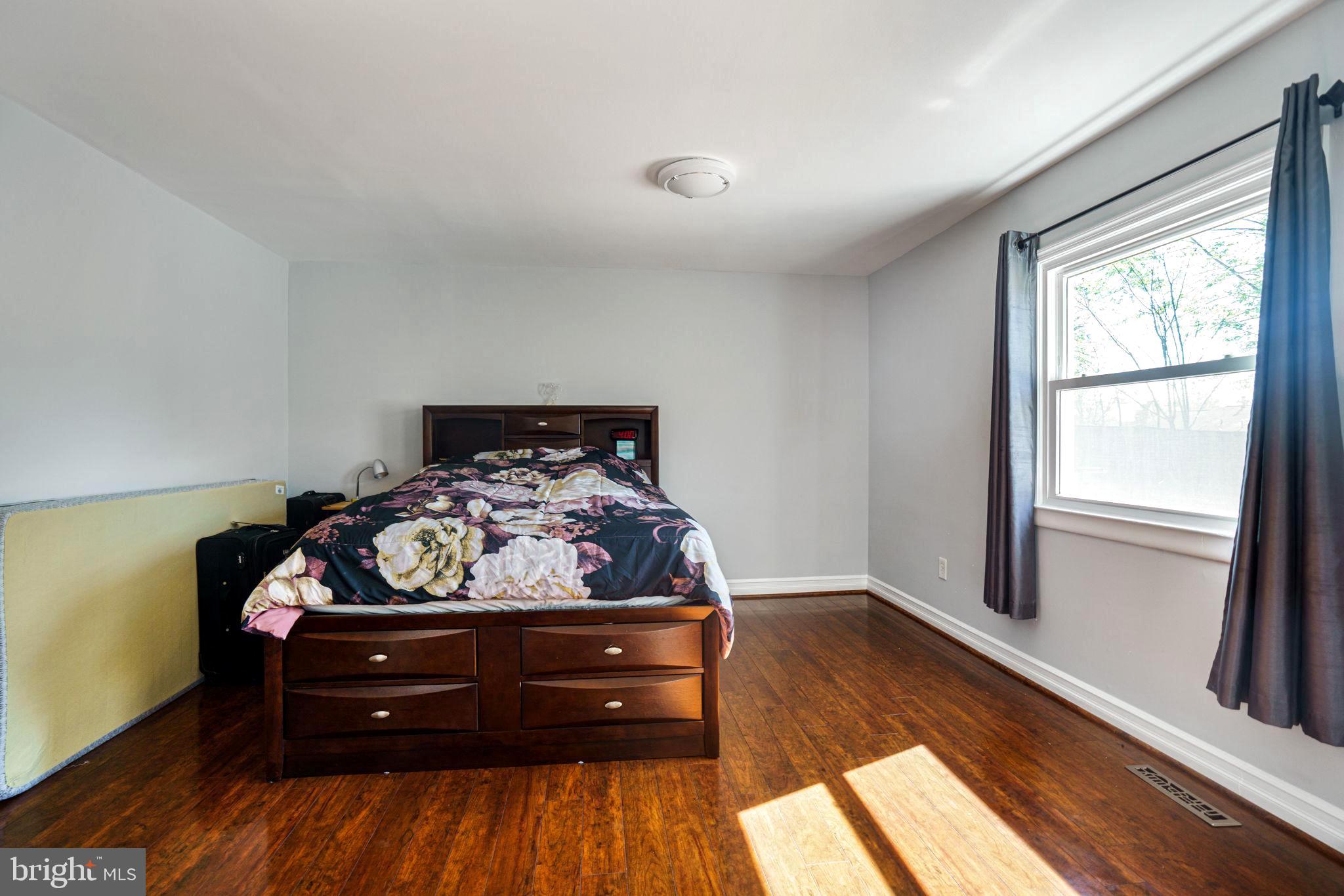 6204 Alamo Street Springfield, VA 22150 - Photo 19 of 44 Master Bedroom