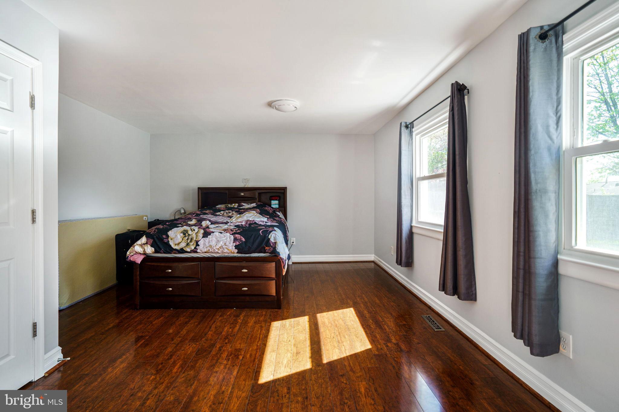 6204 Alamo Street Springfield, VA 22150 - Photo 20 of 44 Master Bedroom