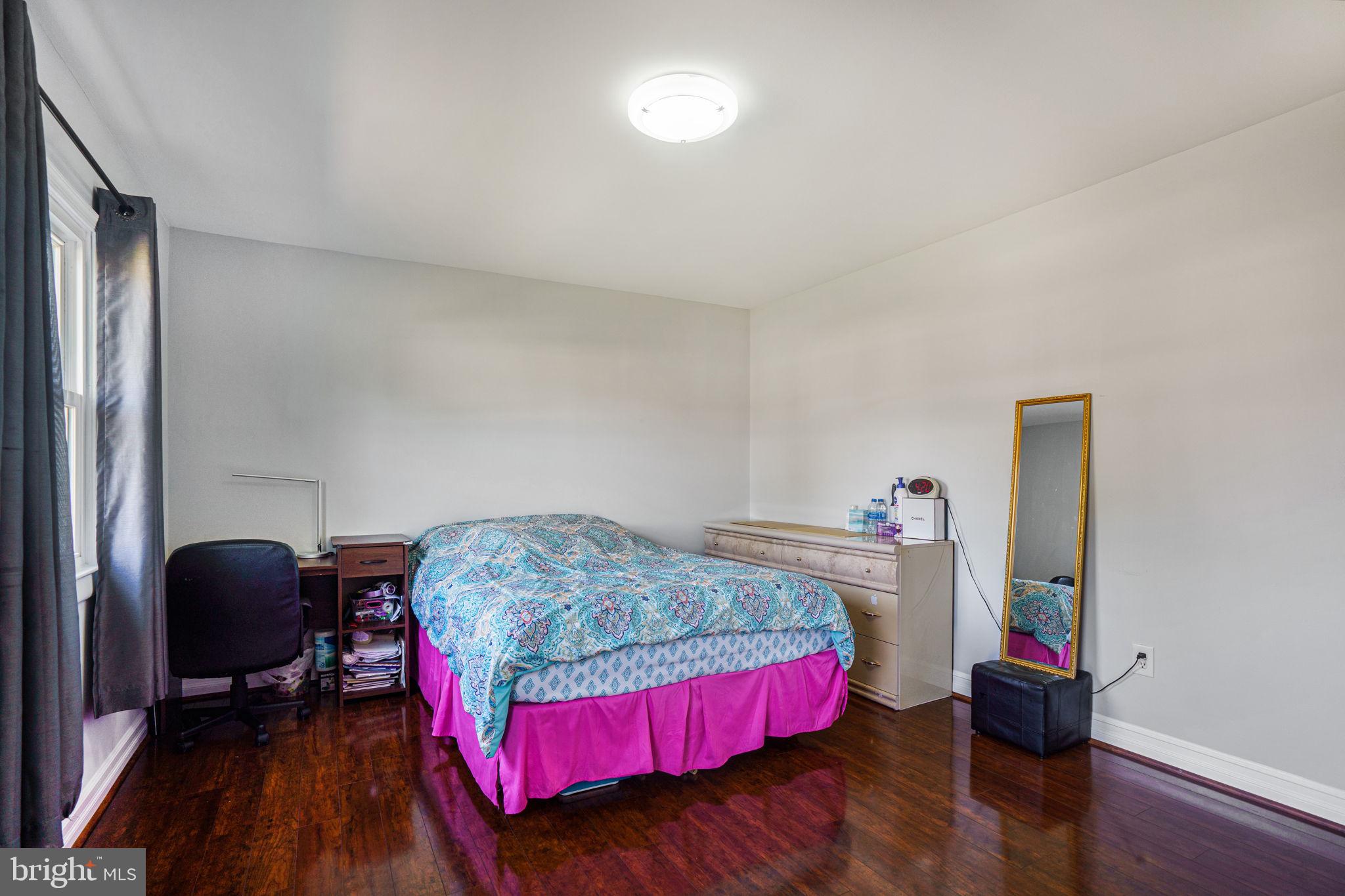 6204 Alamo Street Springfield, VA 22150 - Photo 29 of 44 3rd Bedroom