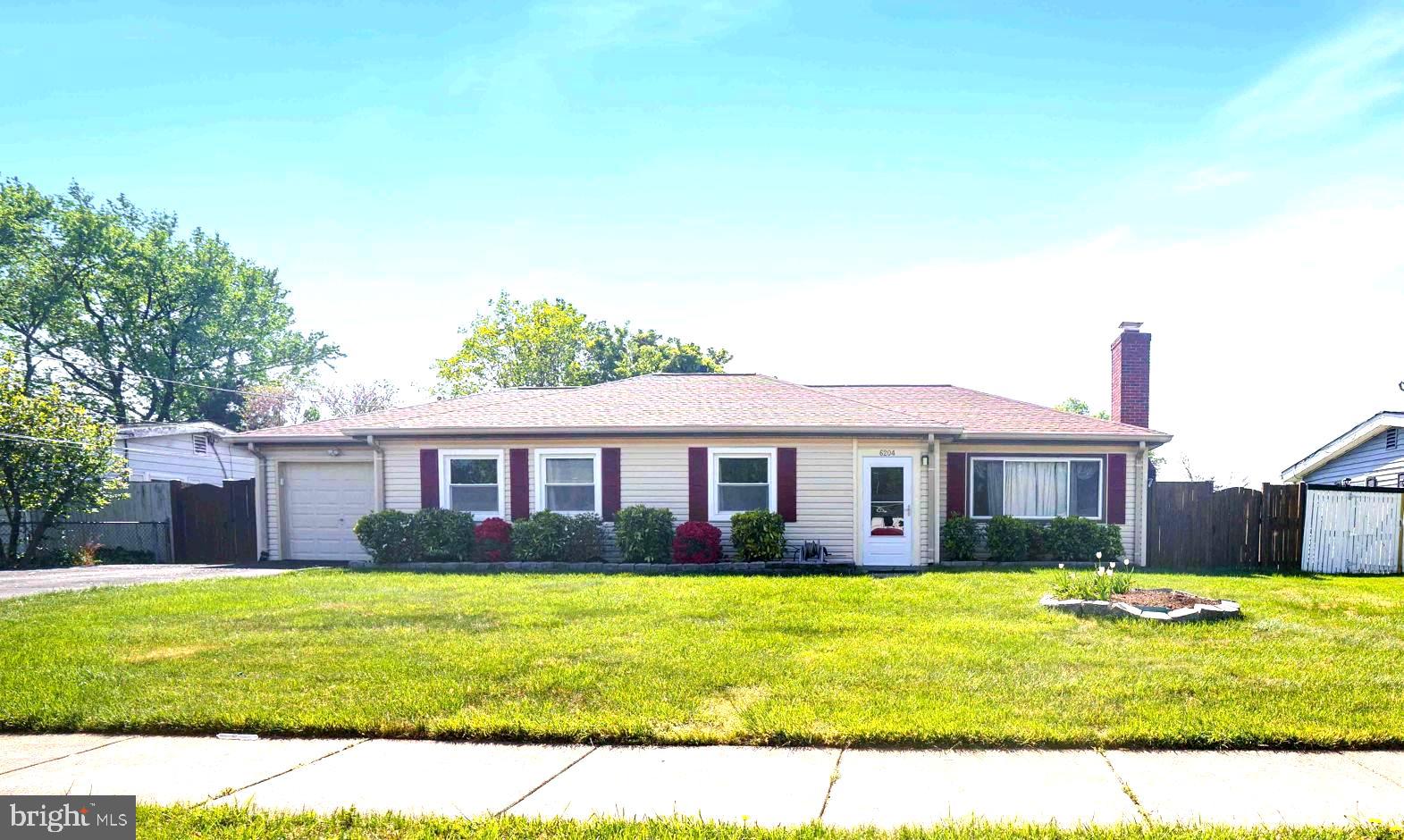 6204 Alamo Street Springfield, VA 22150 - Photo 42 of 44 Front with huge yard