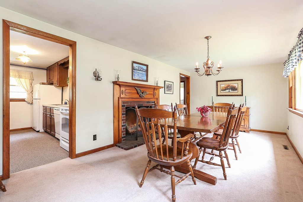 302 Ipswich Road Boxford, MA 01921 - Photo 5 of 22