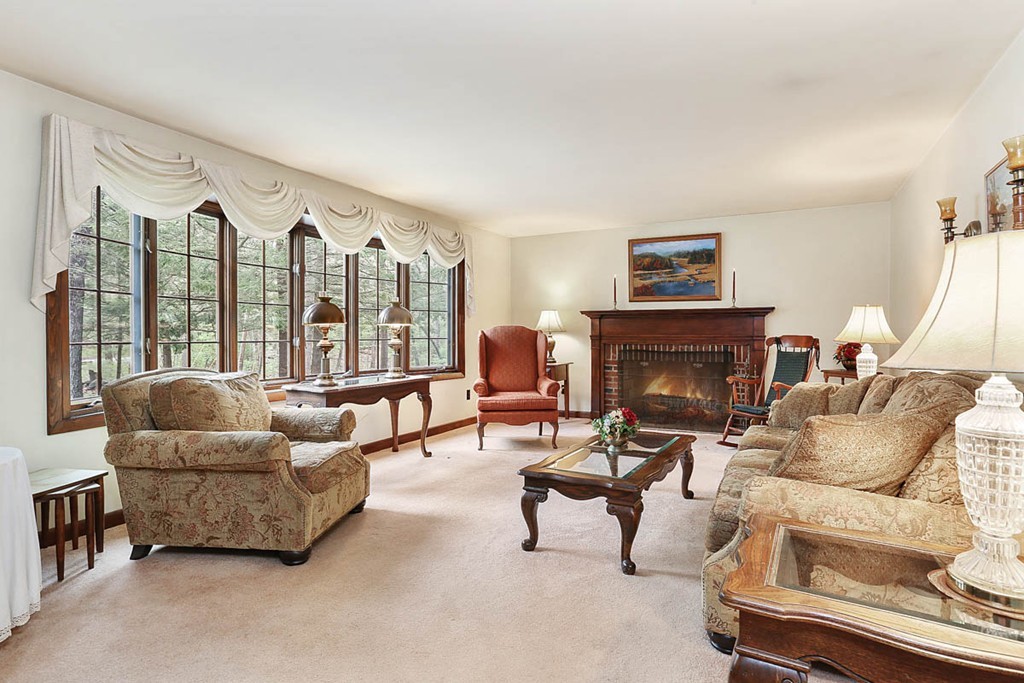 302 Ipswich Road Boxford, MA 01921 - Photo 7 of 22