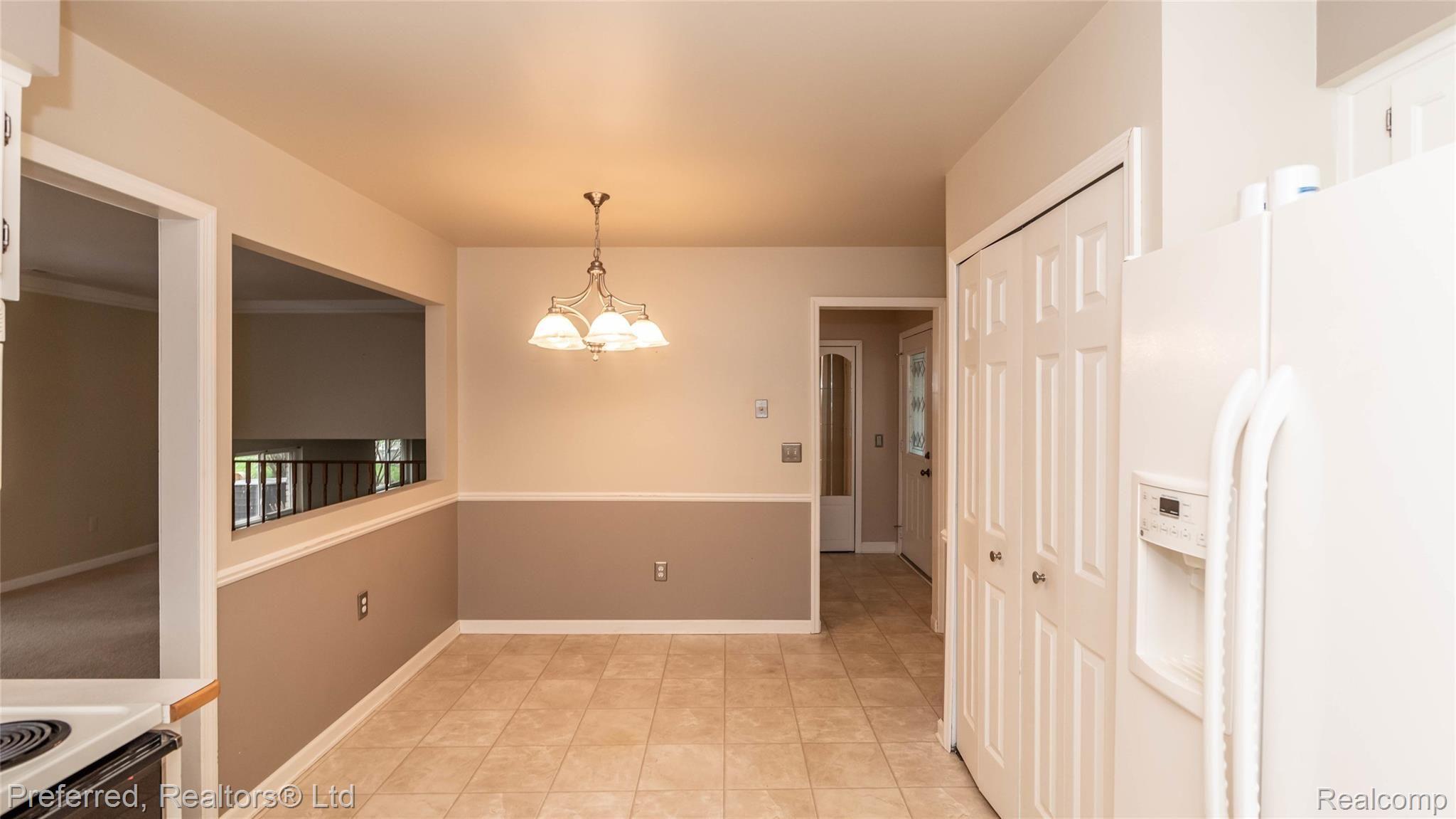 1439 Ranier Street Canton, MI 48187 - Photo 12 of 30 021_11.jpg