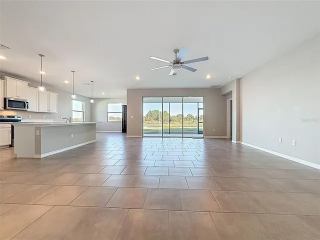 $549,900 | 10559 Bridgegate Hts Loop, San Antonio, FL 33576