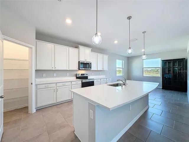 $549,900 | 10559 Bridgegate Hts Loop, San Antonio, FL 33576