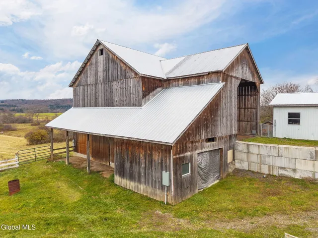 $371,999 | 4969 County Highway 18, Edmeston, NY 13411