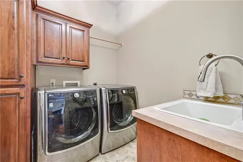 $1,250,000 | 17100 Penn Court, Loch Lloyd, MO 64012