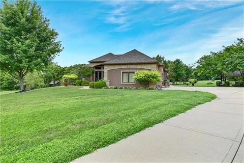 $1,250,000 | 17100 Penn Court, Loch Lloyd, MO 64012