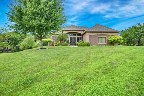 $1,250,000 | 17100 Penn Court, Loch Lloyd, MO 64012