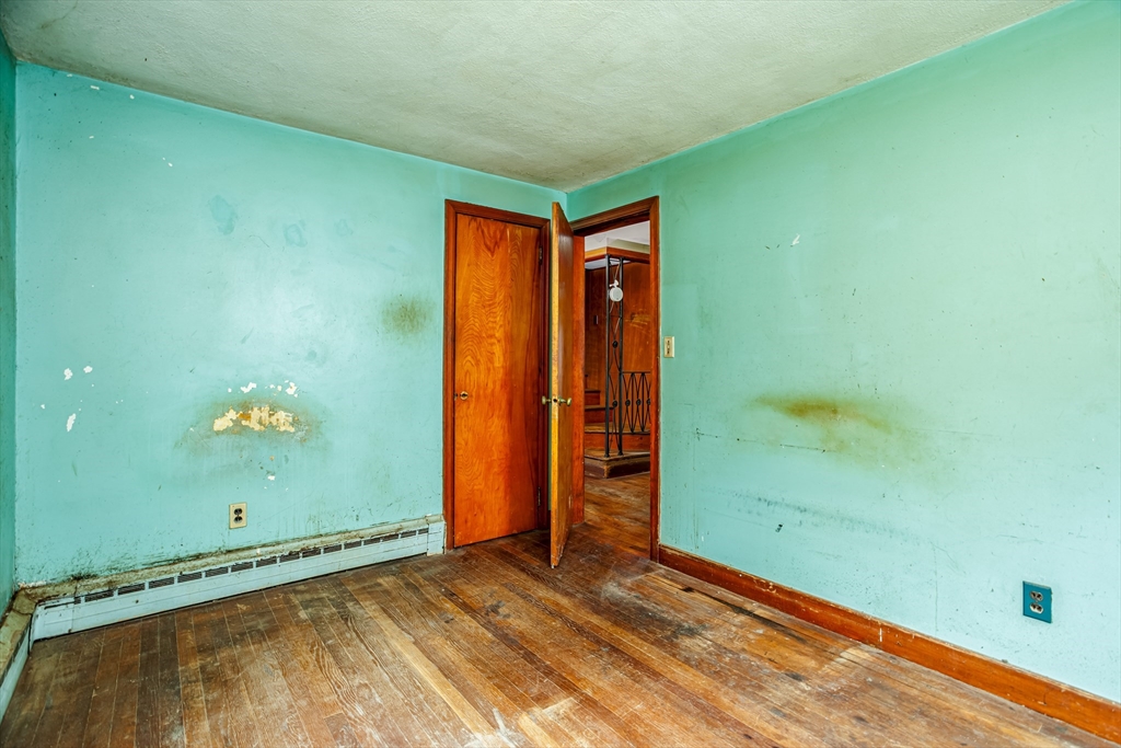 49 Bennett Street Chicopee, MA 01013 - Photo 22 of 42