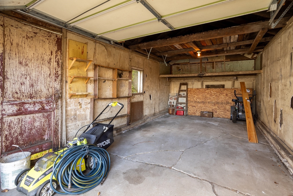 49 Bennett Street Chicopee, MA 01013 - Photo 35 of 42