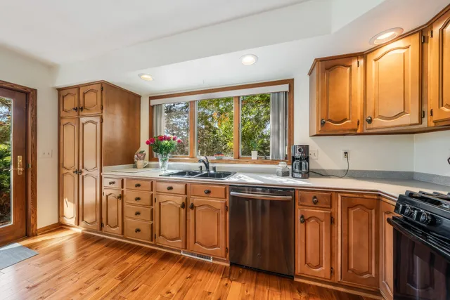 $1,175,000 | 85 Lake Rest Avenue, Oshkosh, WI 54902