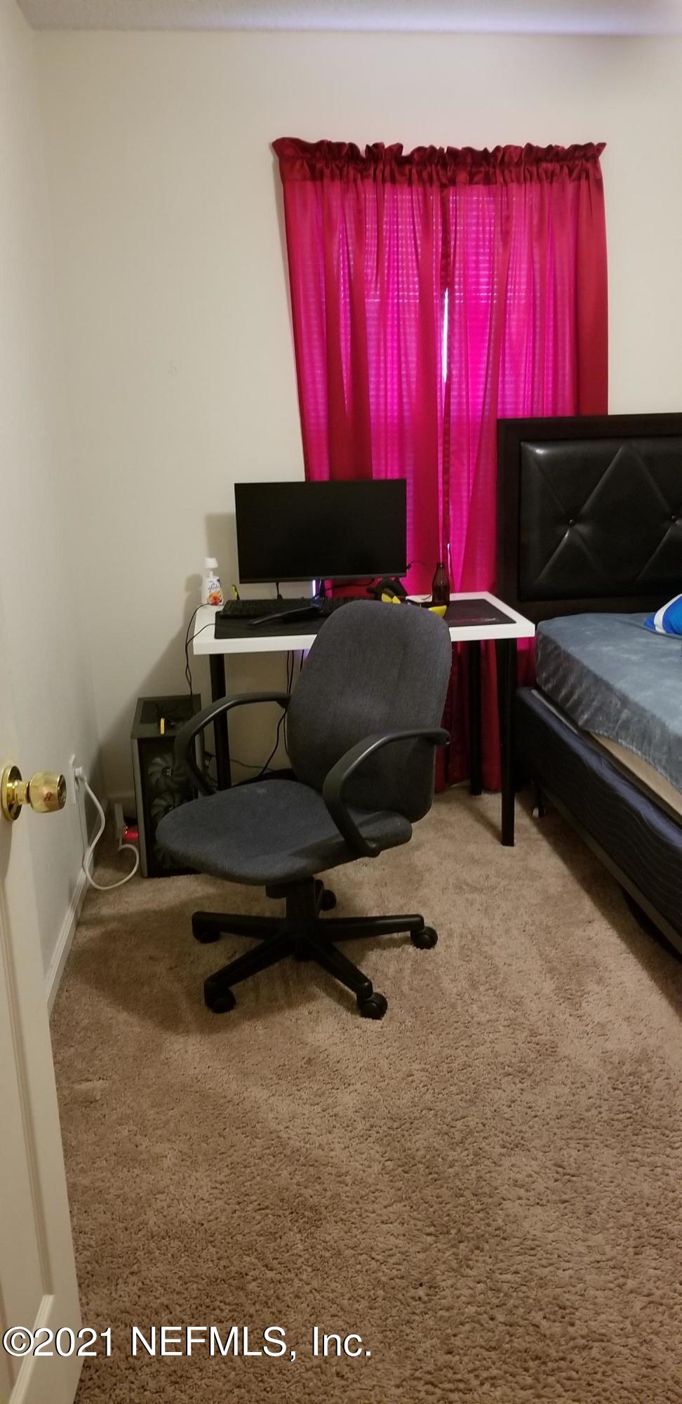 1850 Forsyth Court Jacksonville, FL 32233 - Photo 9 of 11 20210401_110008