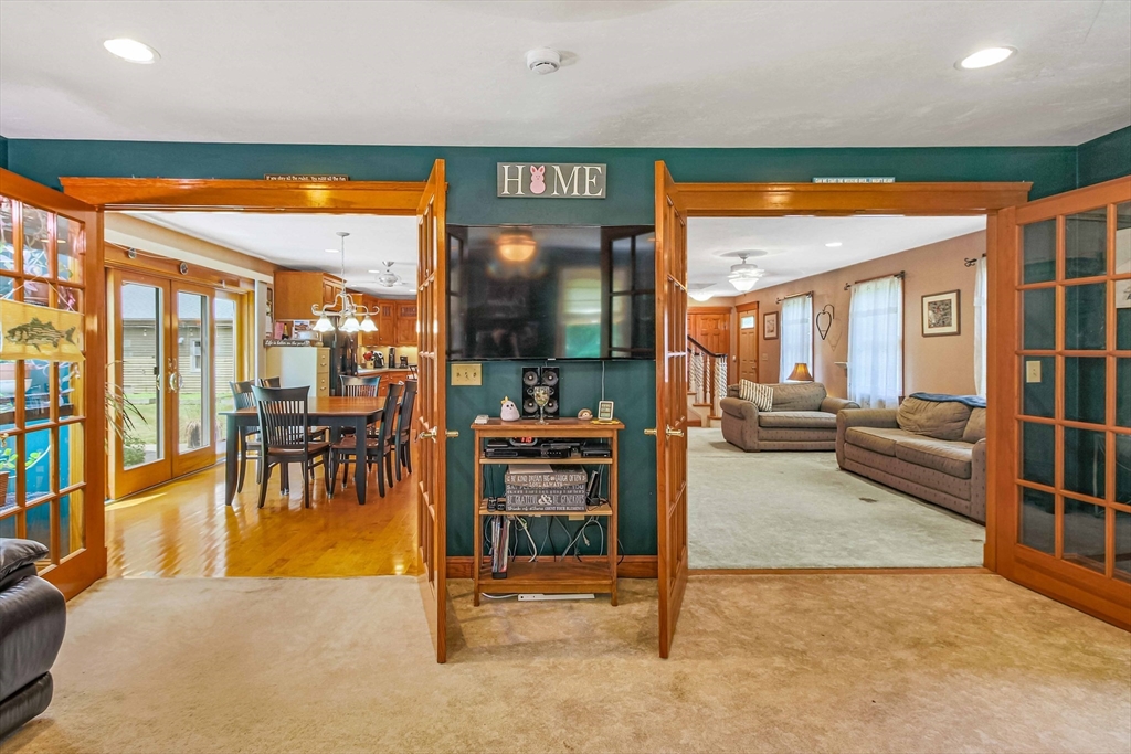 24 Manchaug Road Sutton, MA 01590 - Photo 14 of 40