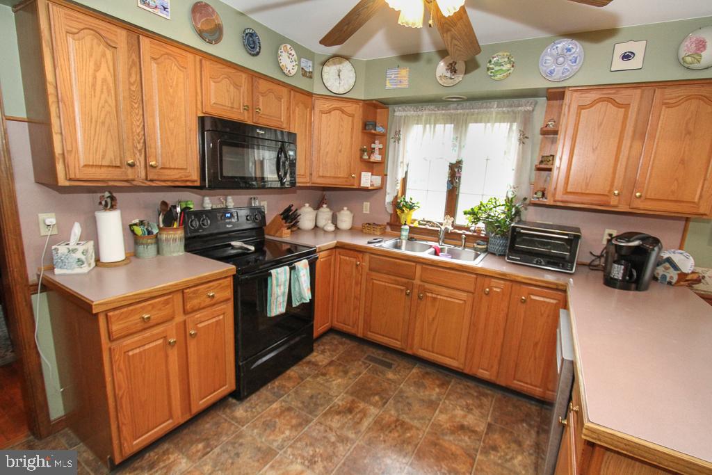 1485 Shenkel Road Pottstown, PA 19465 - Photo 7 of 31 Gallery Image 7