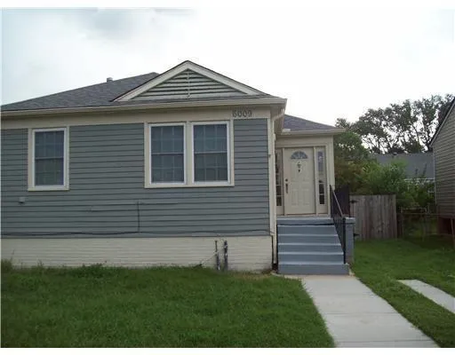 $950 | 6009 Vermillion Boulevard, Unit B, New Orleans, LA 70122