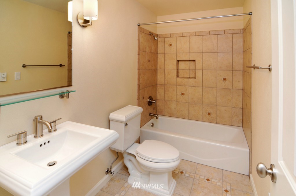 16082 Pearson Road Northeast Poulsbo, WA 98370 - Photo 17 of 23 Gallery Image 17