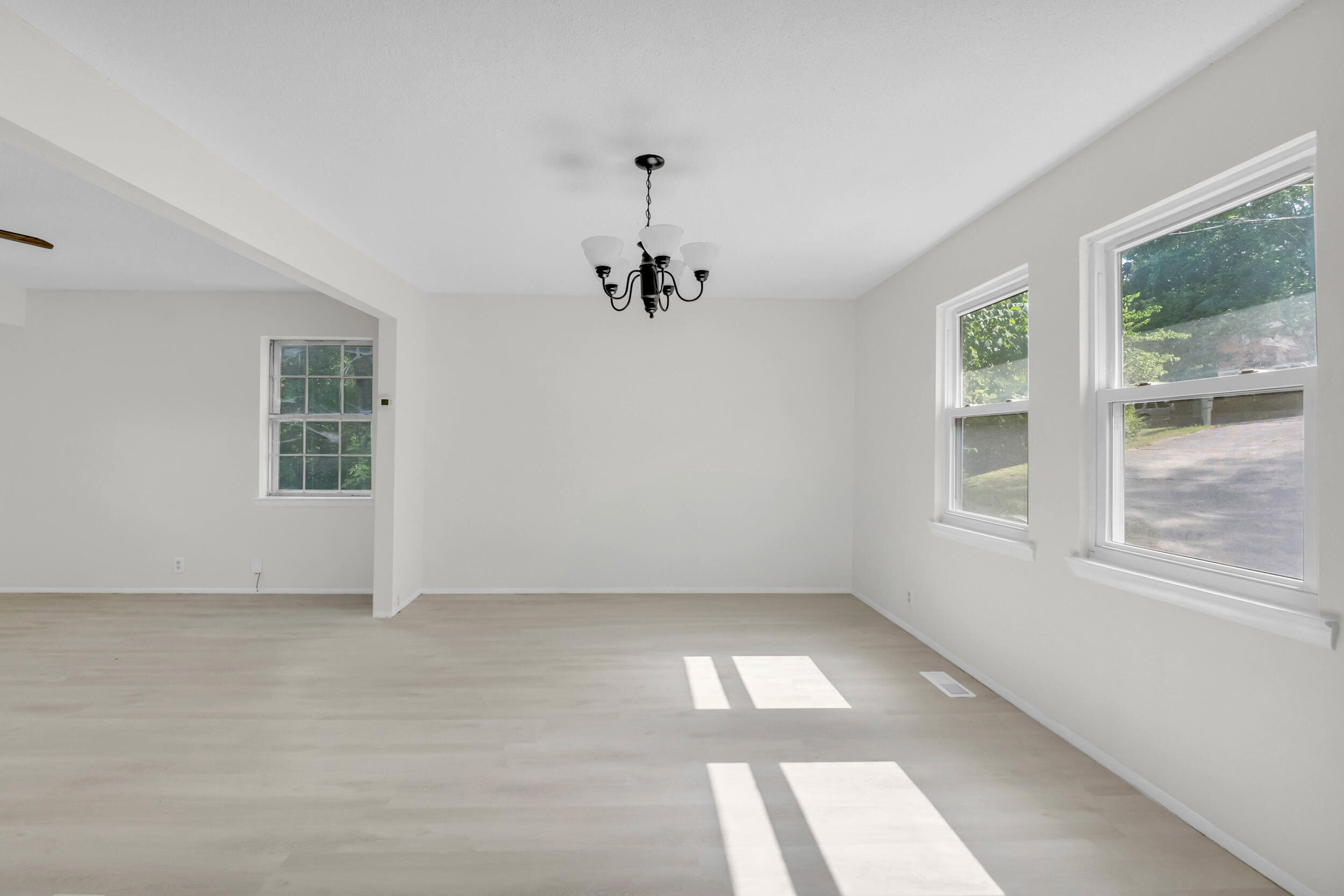 13 Travis Road Rossville, GA 30741 - Photo 4 of 11 IMG_0140