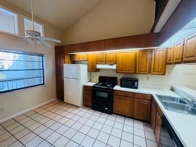 $2,200 | 40 Austin Place, Oldsmar, FL 34677