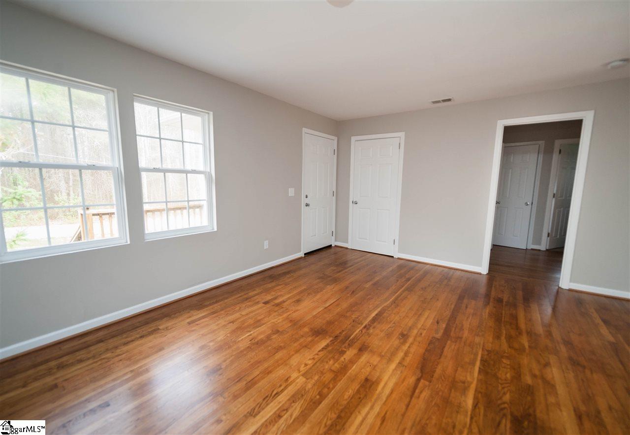 310 South 580 Inman, SC 29349 - Photo 4 of 27 Gallery Image 4